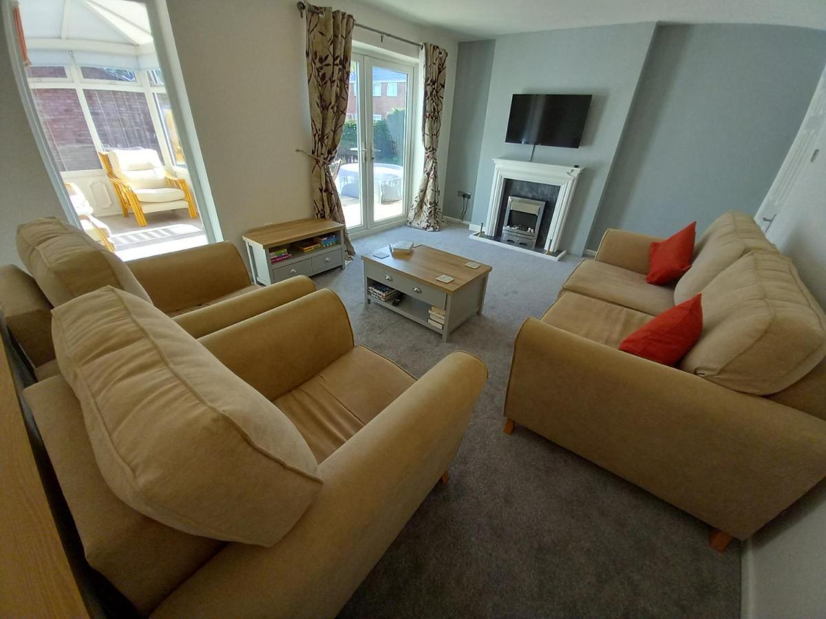 Leominster 3 Bedroom House Parking Garden Private Экстерьер фото