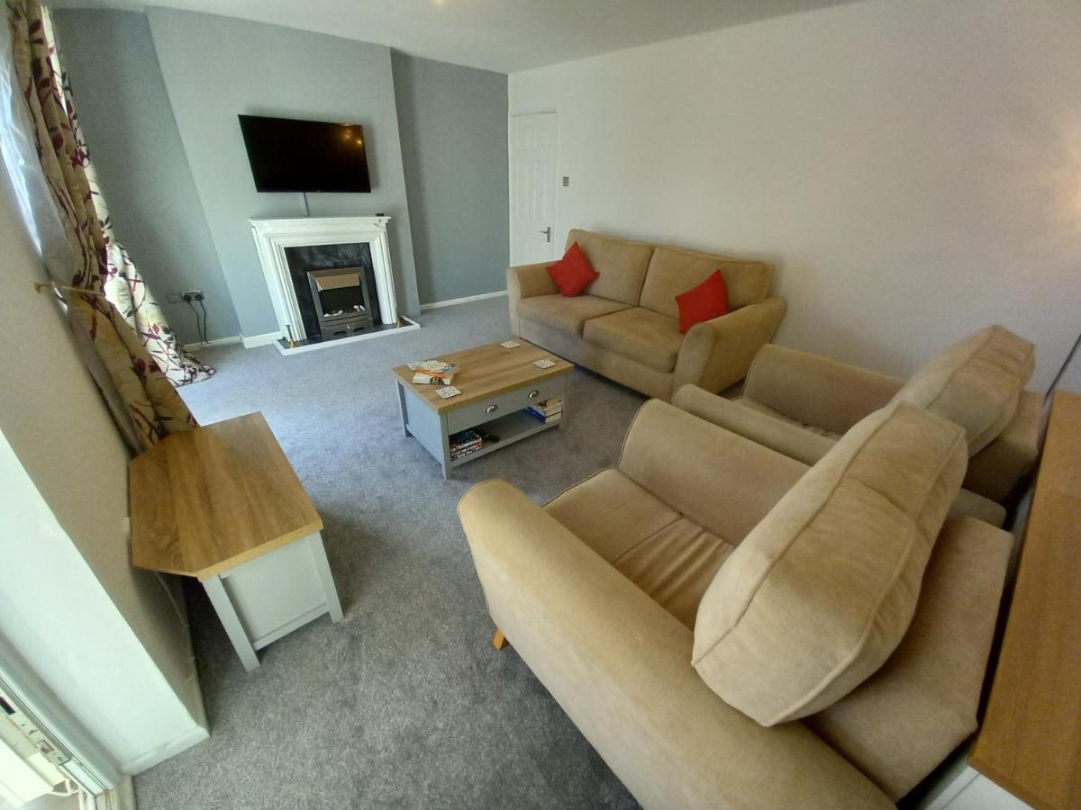 Leominster 3 Bedroom House Parking Garden Private Экстерьер фото