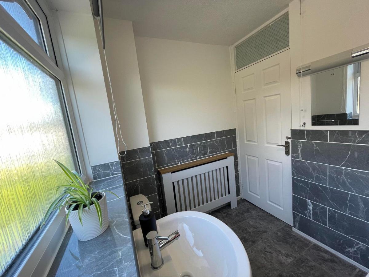 Leominster 3 Bedroom House Parking Garden Private Экстерьер фото