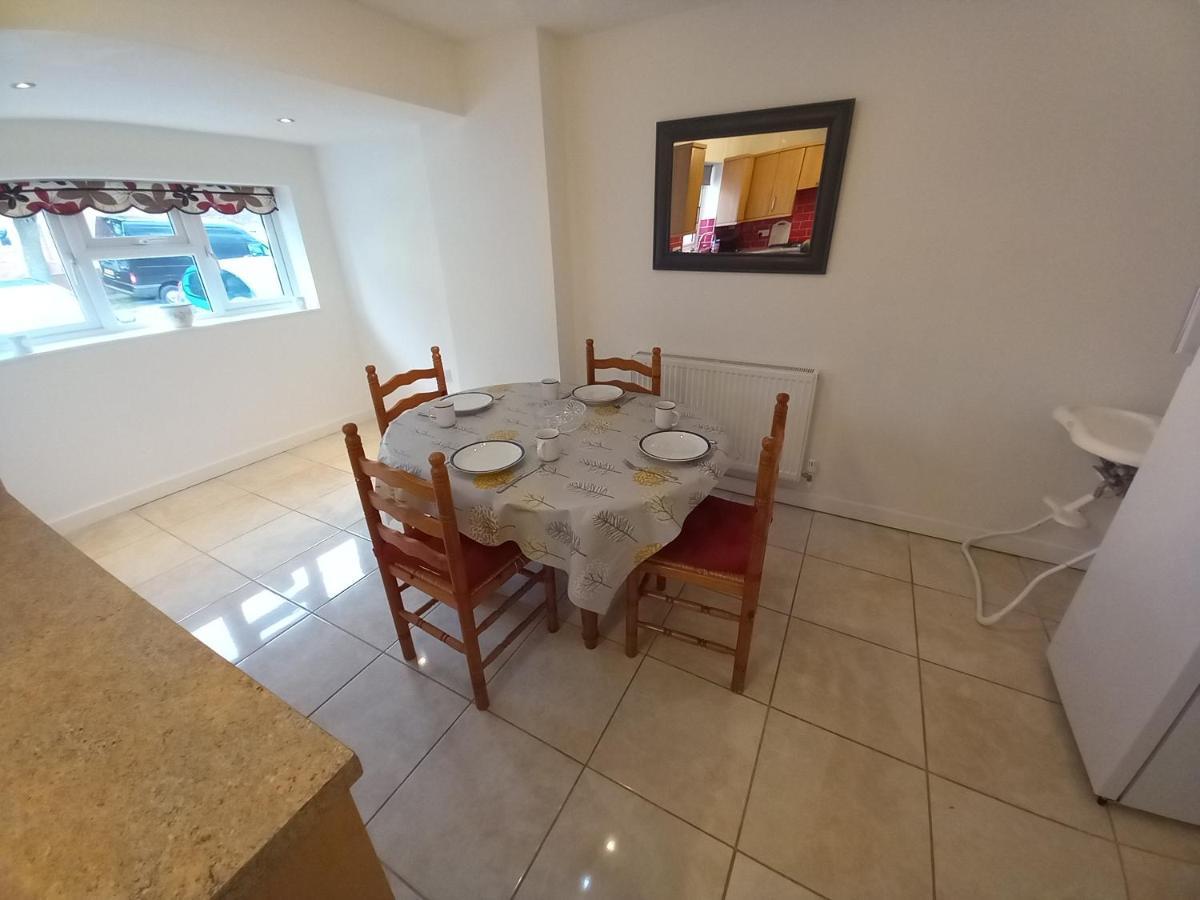 Leominster 3 Bedroom House Parking Garden Private Экстерьер фото